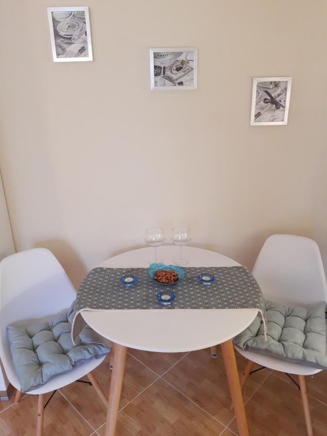 אוריקום Elen Apartment - Adults Only מראה חיצוני תמונה