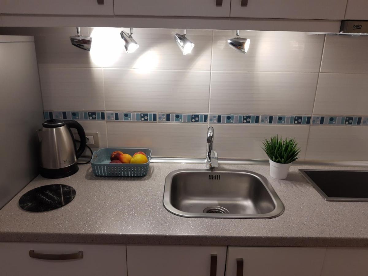 אוריקום Elen Apartment - Adults Only מראה חיצוני תמונה