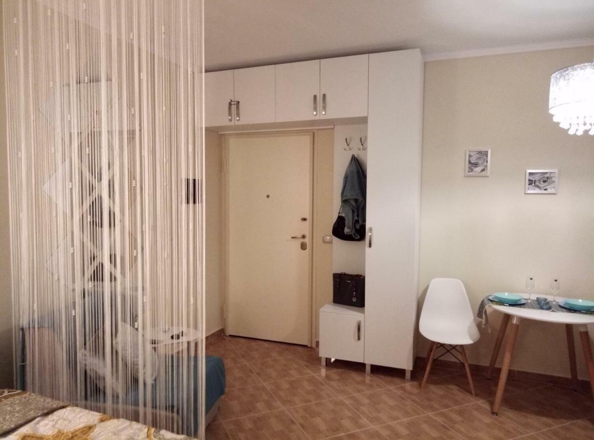 אוריקום Elen Apartment - Adults Only מראה חיצוני תמונה