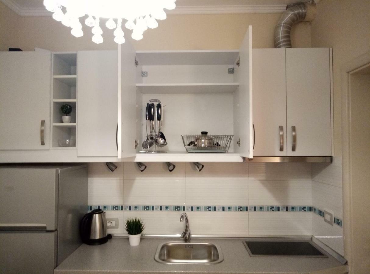 אוריקום Elen Apartment - Adults Only מראה חיצוני תמונה